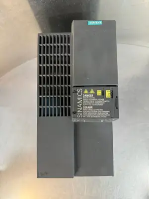Siemens 6SL3210-1KE22-6AF1 Sinamics G120C Pn / Ver.B03/V4.7 (9.4.1)