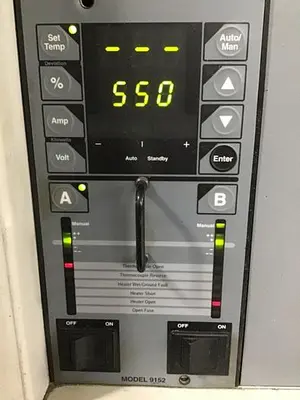 USED HUSKY 9152