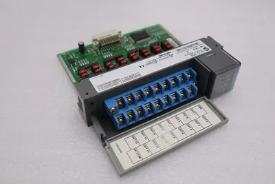 Allen Bradley 1746-OB16 Ser. D SLC 500 16-Point DC Output Module STOCK K-102-D