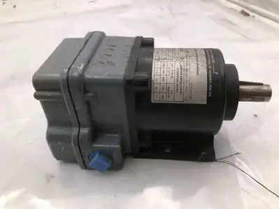 Hubbell 2210-132CC1 Explosion Proof Pilot Duty Speed Switch 120/240/480VAC