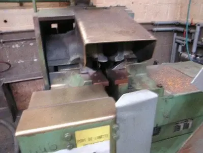 USED IDEAL AS 15 AF WELDING 2 PIPES TO EACHOTHER