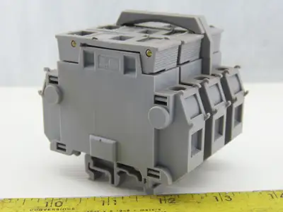 Entrelec MB10/22S 3 Pole Fuse Holder 750-800V 6mm DIN Rail Mount Lot of 6