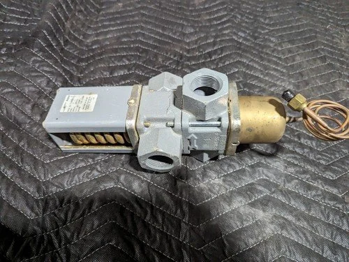 Control Valve 3-Way V48AD-2 Size: 1″ Johnson Controls