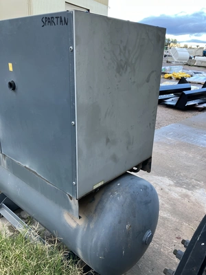 USED 2011 ATLAS COPCO GA15