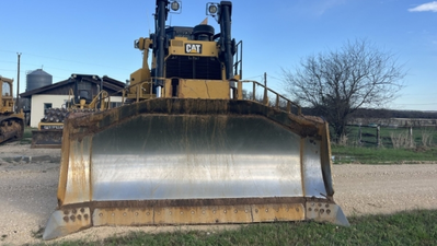 USED 2022 Caterpillar D8T
