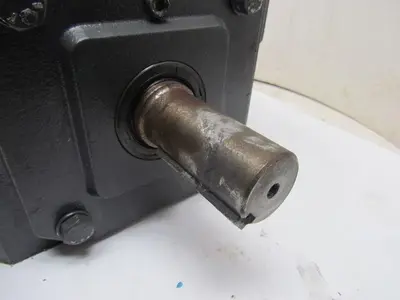 Emerson Morse Raider 262Q56R15 Worm Gear Box Speed Reducer 15:1 Ratio 2.61 HP RH