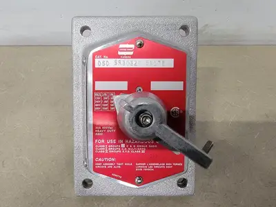 NEW CROUSE-HINDS DSD SR30320 SX178