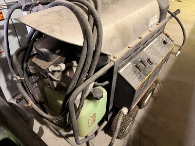 Used MI-T-M 3000 PSI HEATED POWER WASHER -  ELECTRIC Pressure Washers Michigan US | Miedema Asset Management Group #1304352