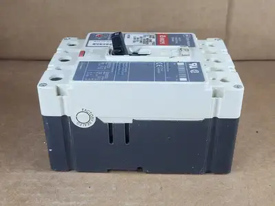 USED CUTLER-HAMMER HMCPS030H1C