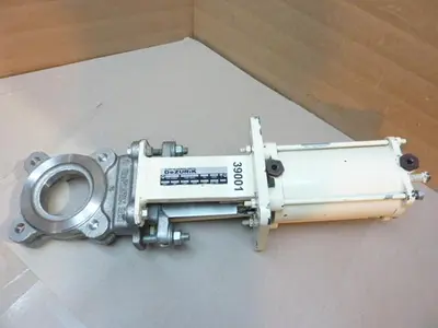 USED DEZURIK 9197837
