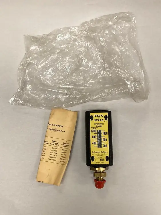 New | in-Stock SCHRADER BELLOWS HYDRAULIC GAUGE Universal Pressure Meters Ohio US | Surplus Asset Holdings #1247046