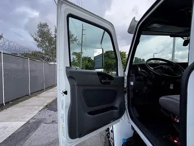 Used 2020 INTERNATIONAL MV Box trucks Florida US | Truck and Van Outlet #1509220