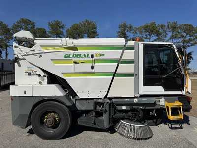 Used 2025 Global 3 R3AIR Street Sweeper Florida US | Zadoon Equipment #1480836