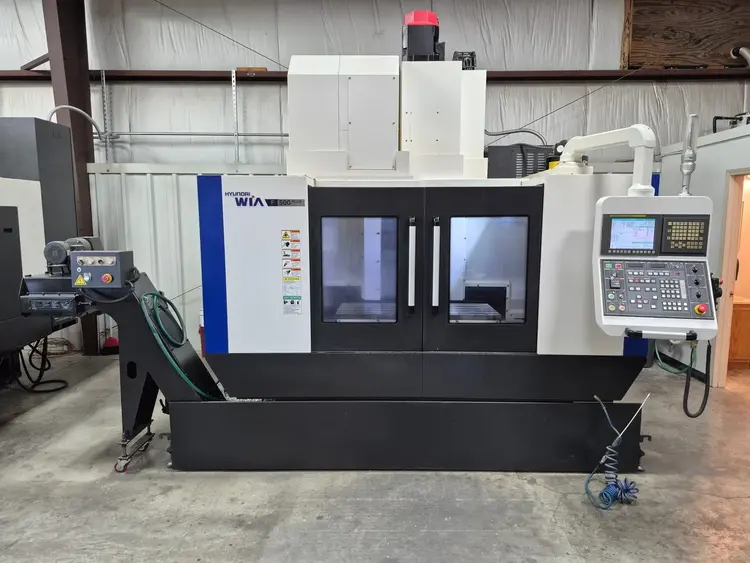 Used 2016 HYUNDAI WIA F500 Vertical Machining Centers Ohio US | Toolquip, Inc. #1540776