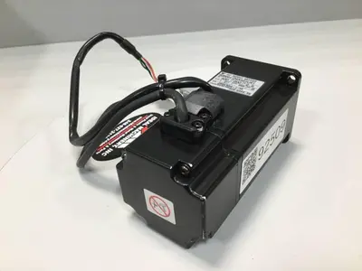 USED YASKAWA ELECTRIC SGMAA-04AAAYU41