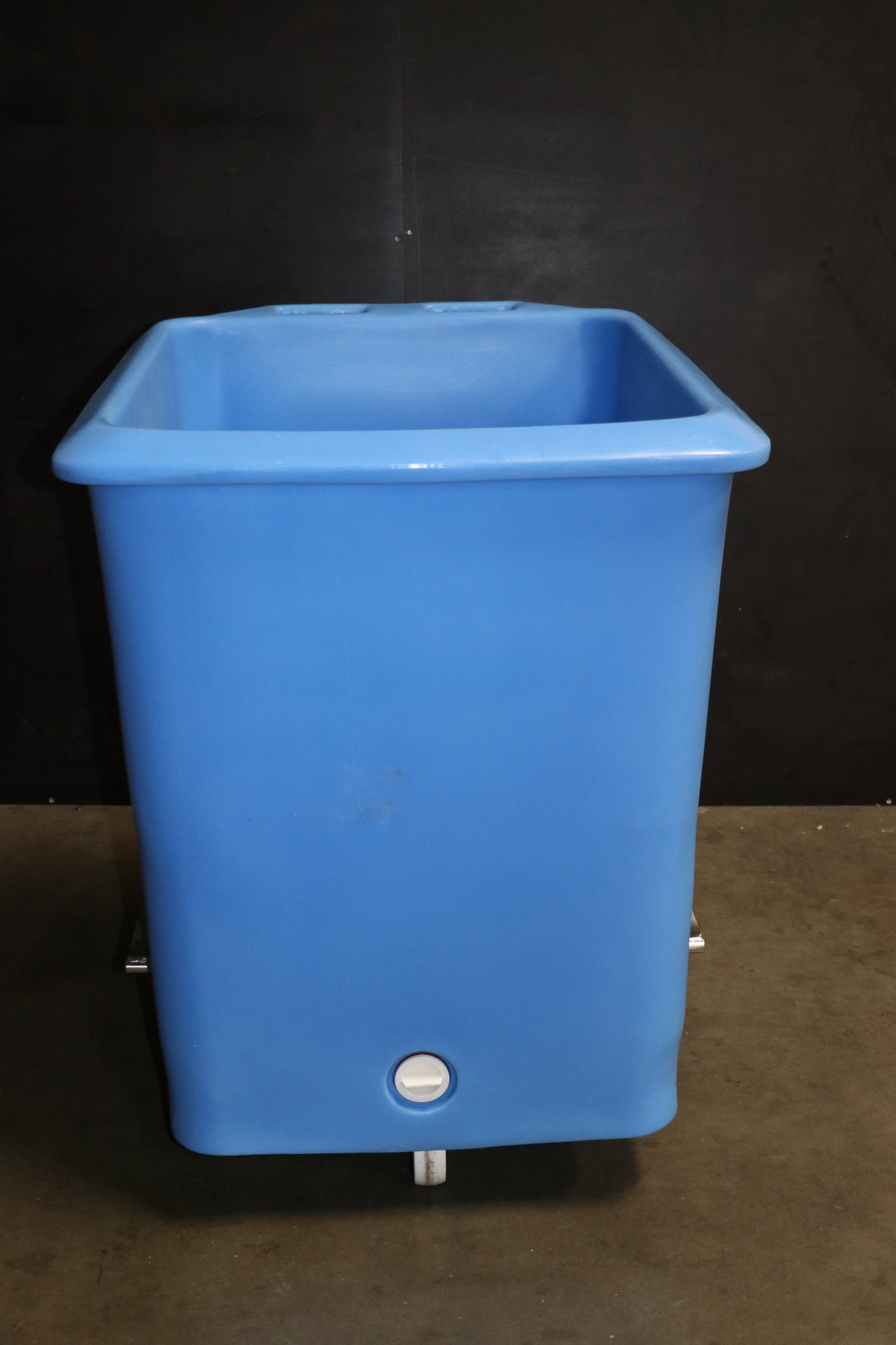 Saeplast Model MS300 Industrial Meat Buggy with bracket