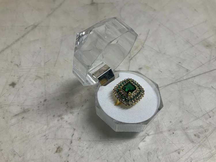 Used _UNKNOWN_ _UNKNOWN_ Jewelry & Gemstones Michigan US | Miedema Asset Management Group #1329888