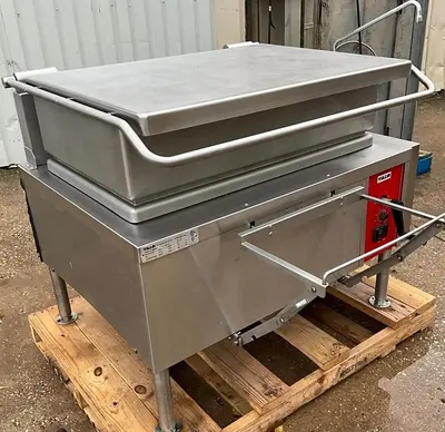 Vulcan 40 gallon electric tilt skillet