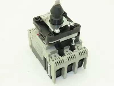 Fuji Electric BZ6V10D EW50RAGU-3P040 Circuit Breaker 40A 3Ph 440V With Hasp Lock