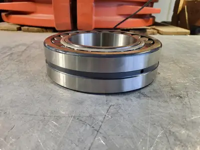 NEW SKF 22226EK