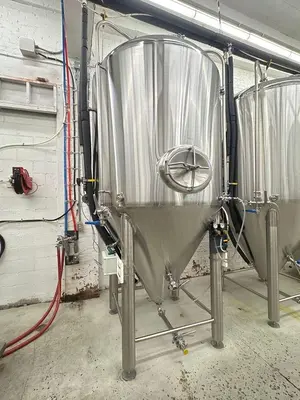 USED GLACIER TANKS 30 FV