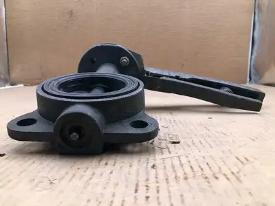 Dezurik 2-1/2″ CI Manual Wafer Butterfly Valve w/ Ductile Iron Disc 250PSI 180°F