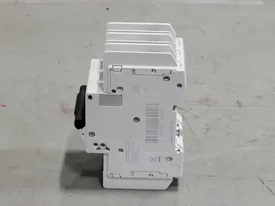 New | in-Stock SCHNEIDER ELECTRIC M9F42335 Switchgears British Columbia CA | Lenmark #244538