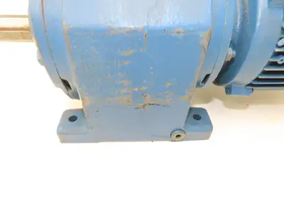 SEW-EURODRIVE R43D63K4 Inline Gearmotor 73:1 Ratio 22.8 RPM .12KW 277/480 VAC 1"