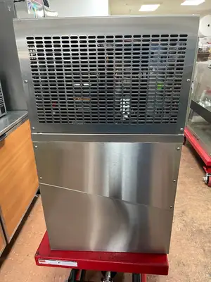 New | in-Stock Randell Used Randell CR9039 Refrigerated Countertop 39" Condiment Prep Rail Food Prep Tables Illinois US | Falcon Restaurant Supply #1376096