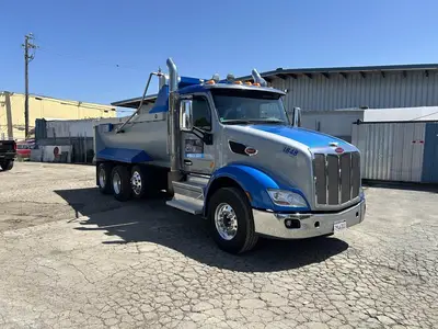USED 2018 PETERBILT 579