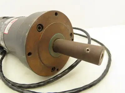 Kollmorgen TT-4205-4020-C DC Servo Motor 2600RPM 24VDC 42FT-LBS Tach 19V