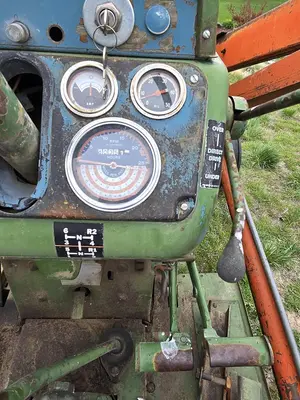 USED 1994 OLIVER 1655