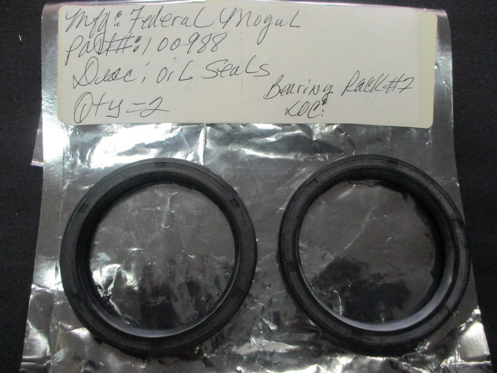 NEW Federal Mogul 100988