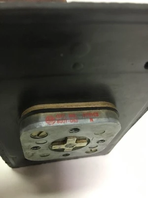 USED Allen-Bradley 800T-D6J