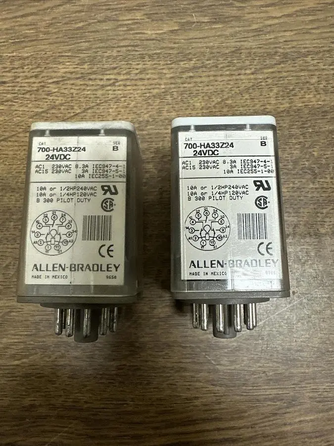 USED ALLEN-BRADLEY 700-HA33Z24