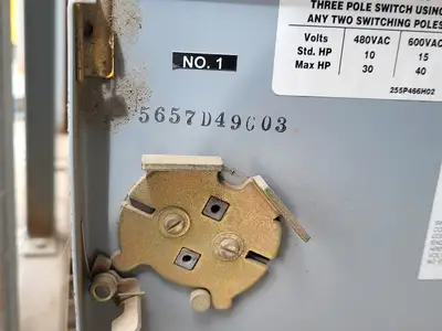 Power Distribution Center (PDC), 1600A Main, 2-400A & 4-100A