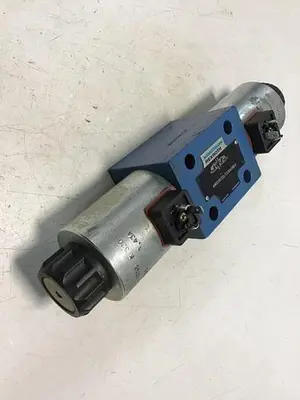 USED REXROTH 4WE10U33/CG24N9K4