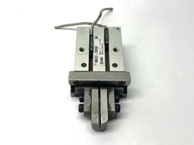 USED SMC PNEUMATIC PARALLEL GRIPPER 20MM BORE
