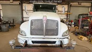 USED 2014 Kenworth T370