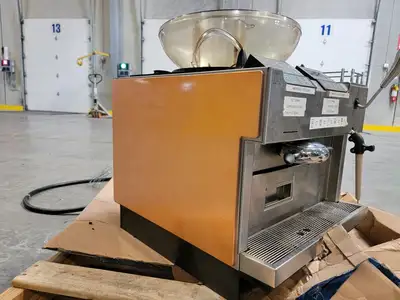 USED 2012 MASTRENA CS2