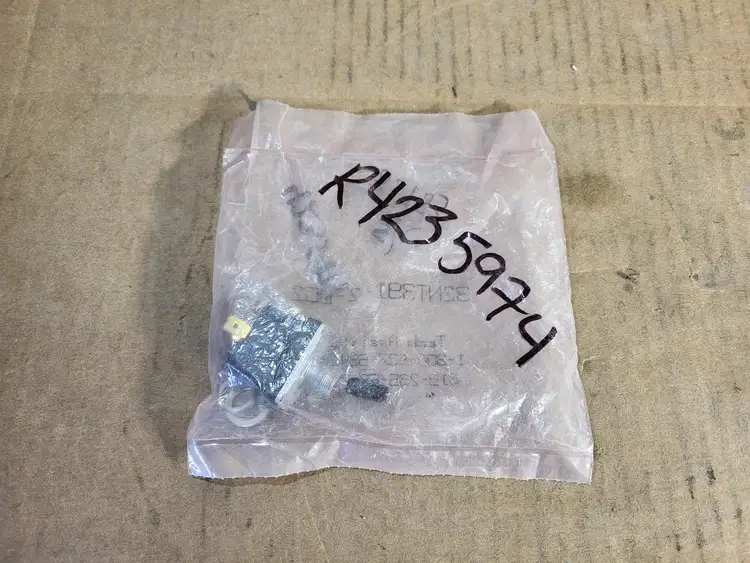 New | in-Stock LETOURNEAU R4235974 Relays & Switches British Columbia CA | Lenmark #367260