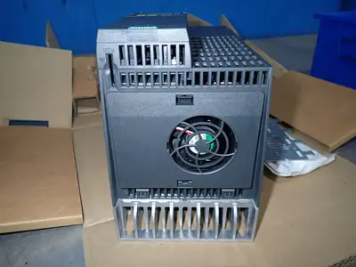 NEW SIEMENS 6SL32101KE226UF1