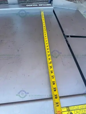Used METTLER TOLEDO 2888 STAINLESS STEEL SCALE W/ ICS429 READOUT 1000 LBS  30 X 30 Scales California US | Equipment Lab #1388406