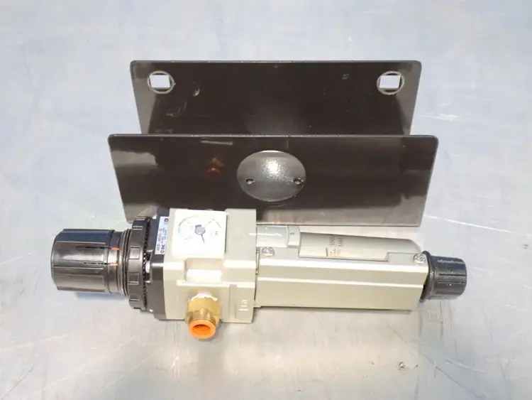 Used SMC AW30N02EH8Z Pumps Ohio US | HGR 24 #1128478