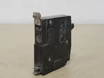 15 Amp, 1 Pole, 120/240 volts Circuit Breaker OO115