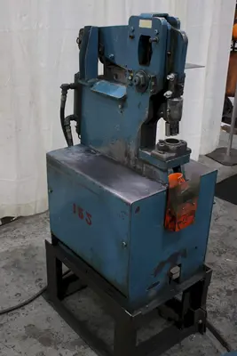 18 TON SCOTCHMAN MODEL 207 HYDRAULIC IRONWORKER