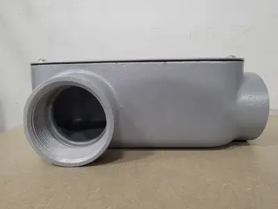 2-1/2" Conduit Body and Cover LR