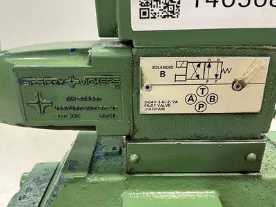 USED SPERRY VICKERS DG4V 3 2A W B 12