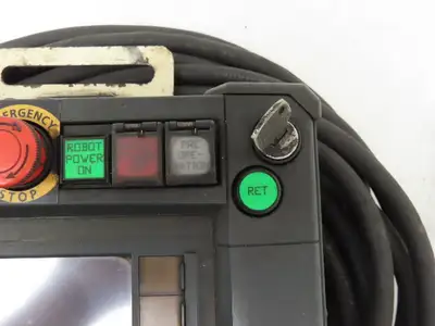 Idec HG2R-SS62BH-MK1260 Robot Teach Pendant & Display E-Stop With Cut Cord