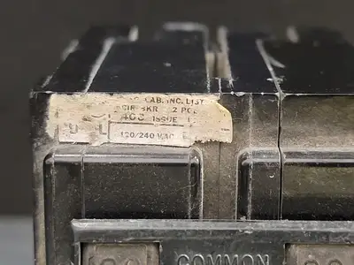 30 Amp, 2 Pole, 120/240 Volts Circuit Breaker